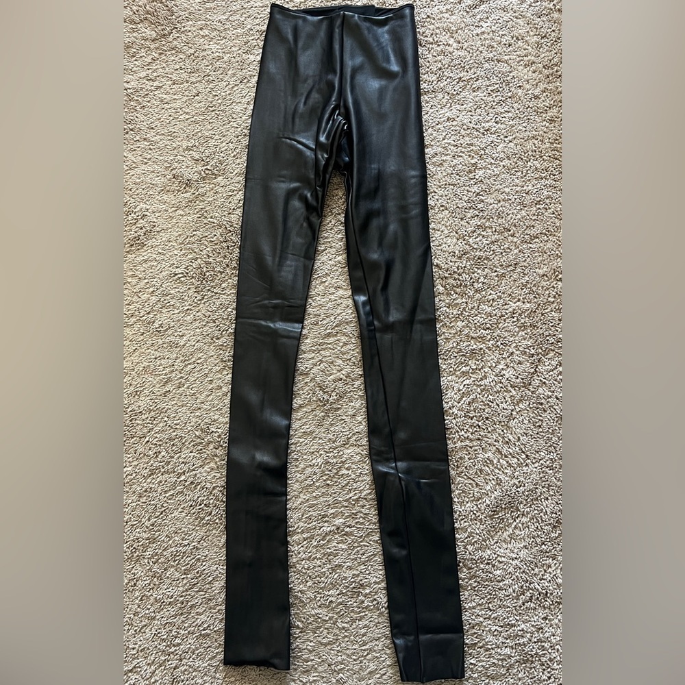 SKIMS Sleek Black Faux Leather Leggings - Picture 2 of 6